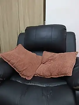Issa_Km_ Live Chatraum