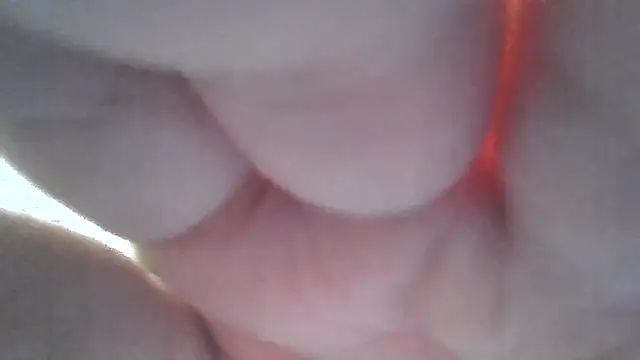 חדר צ'אט בשידור חי של Elizabeth_Meow