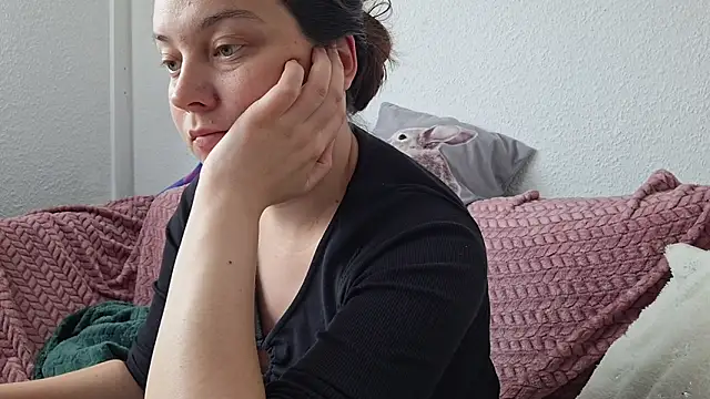 Cyndee_Winter Adlı Modelin Canlı Sohbet Odası