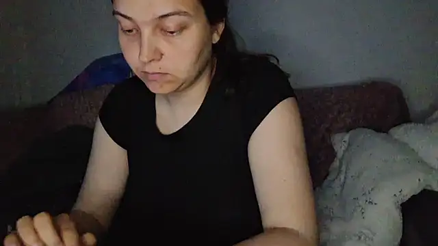 Cyndee_Winter Adlı Modelin Canlı Sohbet Odası