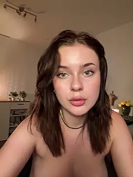 MaribelRiver live sex-cam show