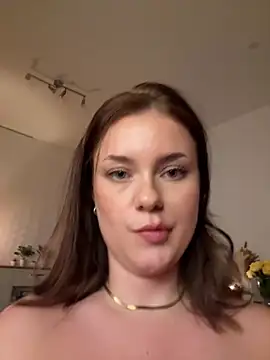 חדר צ'אט בשידור חי של MaribelRiver