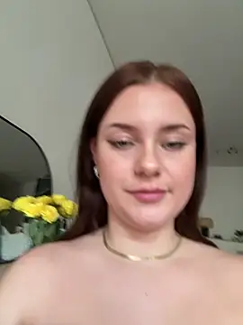 חדר צ'אט בשידור חי של MaribelRiver