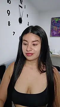 tara20_ Adlı Modelin Canlı Sohbet Odası