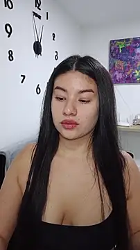 tara20_ Adlı Modelin Canlı Sohbet Odası