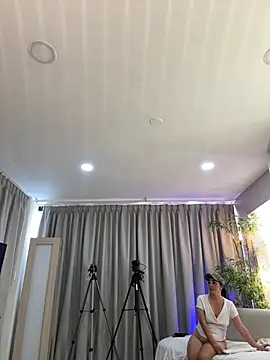 LIAH_IZUMI Ruang Obrolan Langsung