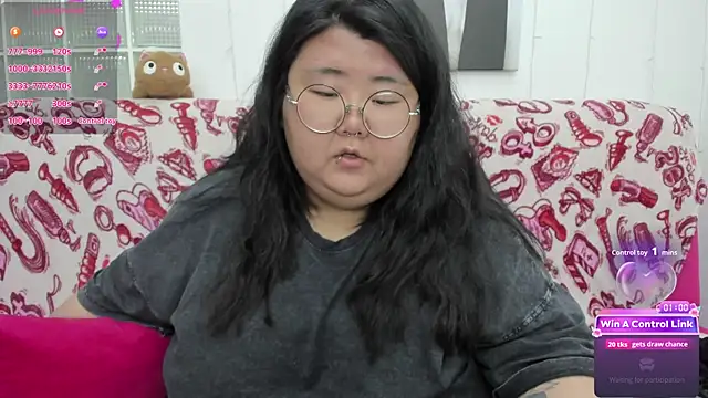 Nadine_asian – live chatrum