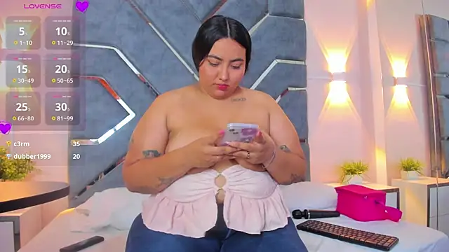 LucciaPorter – live chatrum