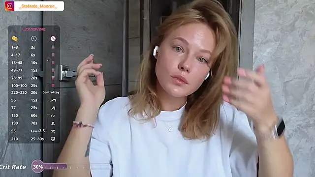 _Stefanie_Collins_'s Live Chat Room