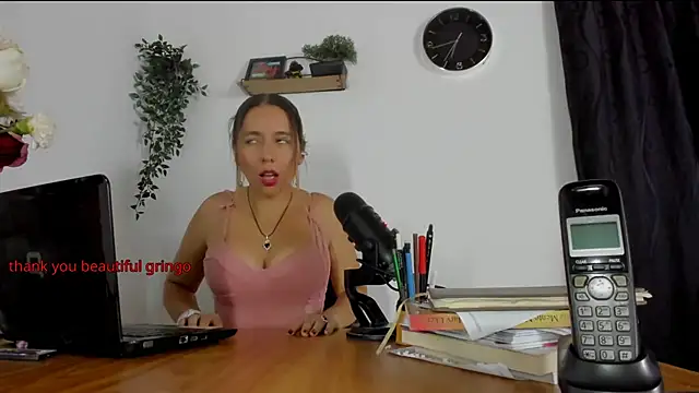 Chatroom en direct de isa_loves_cum
