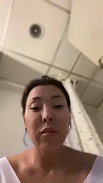 NoirElysia Adlı Modelin Canlı Sohbet Odası