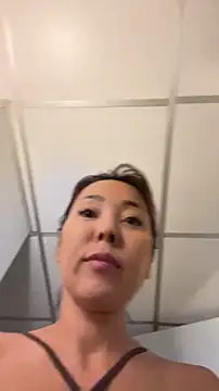 NoirElysia's Live Chat Room
