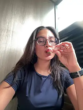 Gia_Mazzon – live chatrum