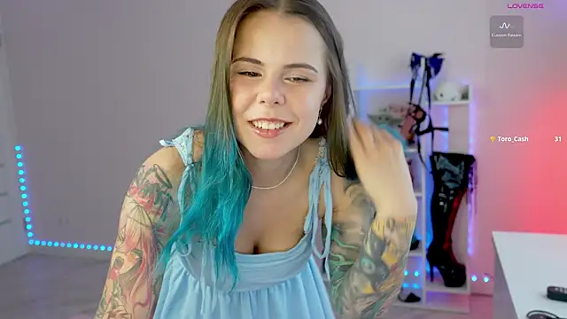 QueenAliceX Live chatroom