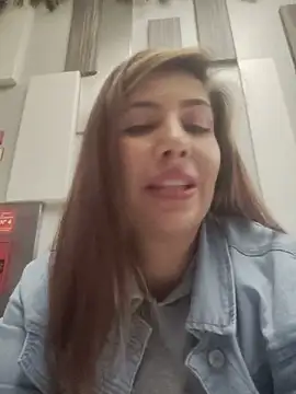 scarlett_moore Adlı Modelin Canlı Sohbet Odası