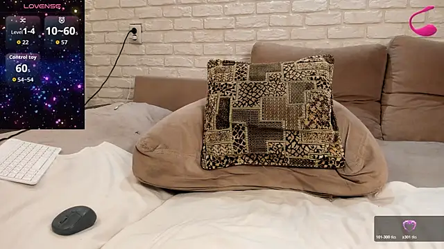 bushe1 Adlı Modelin Canlı Sohbet Odası