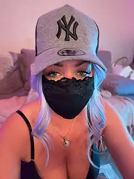 fairyxbella Adlı Modelin Canlı Sohbet Odası