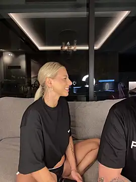 SexOnMyLvL's Live Chat Room