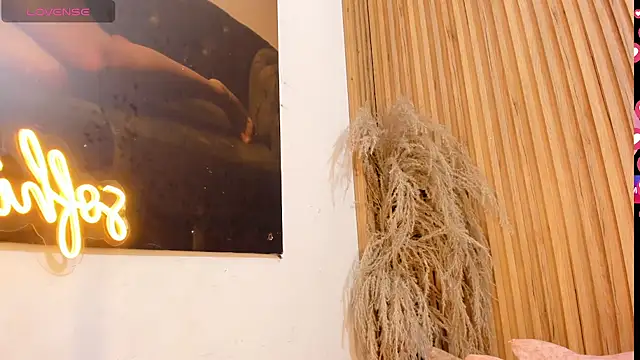 sofhiaa_adaams Adlı Modelin Canlı Sohbet Odası