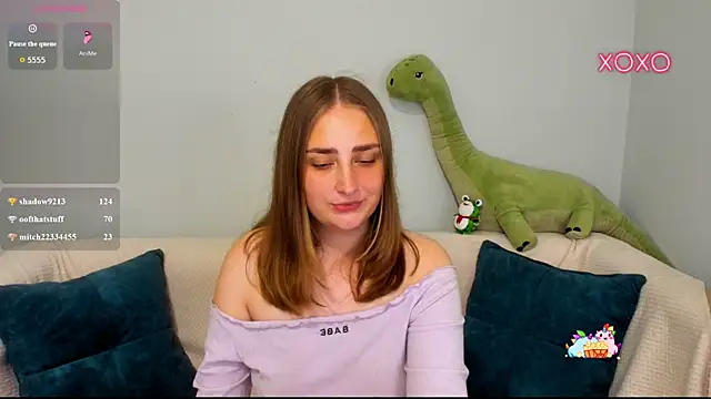 חדר צ'אט בשידור חי של MilliStrii