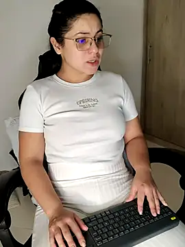 Lia_Hurley Cameră chat live