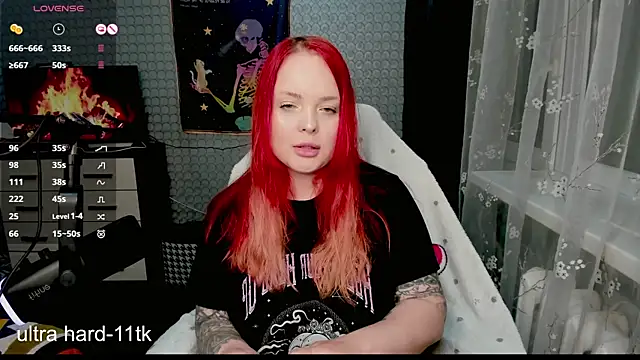 Živá chatovací místnost MileyMontana