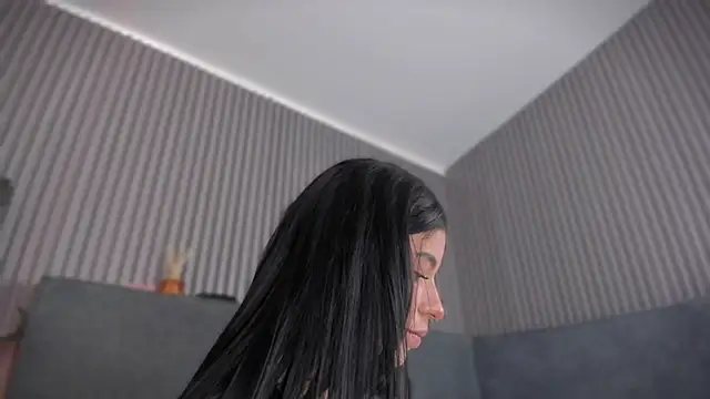 Živá chatovací místnost emelie_89