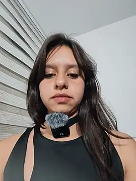 Živá chatovací místnost sukiichan69