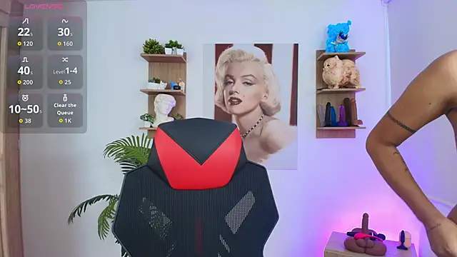 Živá chatovací místnost SALOOMEE__