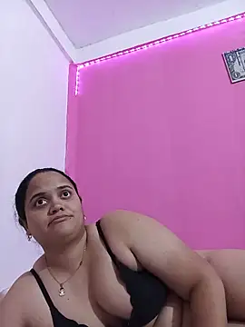 Živá chatovací místnost brunnette_hot