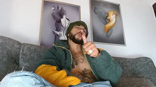 عرض كام LukasScott_