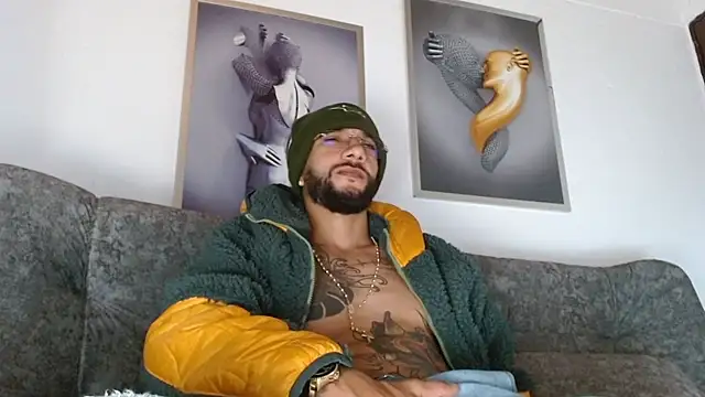 عرض كام LukasScott_