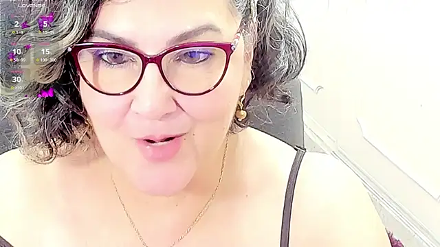 Sala de chat en directo de cataleya_mom