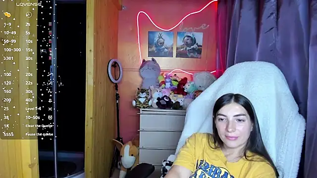Živá chatovací místnost Fiery_Brunette_