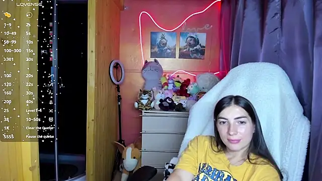 Živá chatovací místnost Fiery_Brunette_