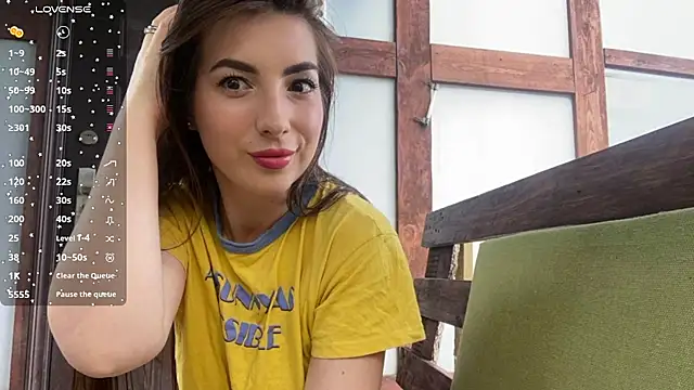 Živá chatovací místnost Fiery_Brunette_