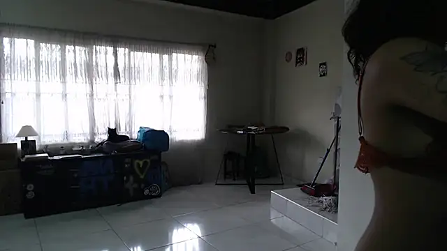 Sala de chat en directo de AlinaWoolf_