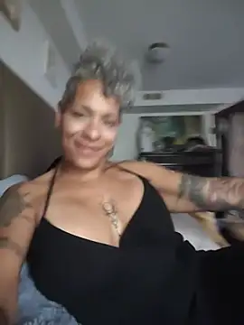 CeceilaMoon's Live Chat Room