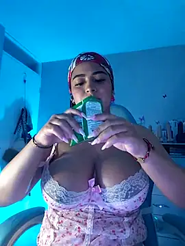 NicolleTaylor live-chat rom