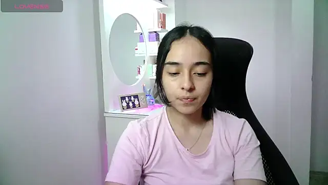 Chat soba uživo modela aineangeel