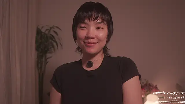 meganmei666 Adlı Modelin Canlı Sohbet Odası