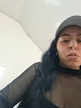 Luianna 실시간 채팅방