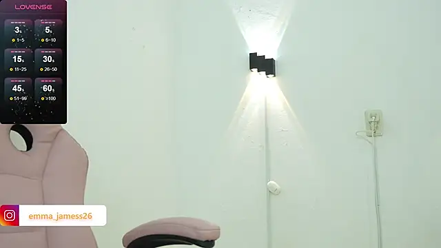 Emma_jamess Adlı Modelin Canlı Sohbet Odası