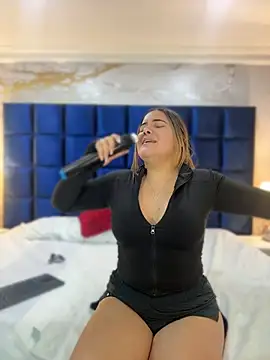 EVELIN_MASON's Live Chat Room