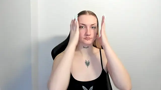 חדר צ'אט בשידור חי של AlexaTease