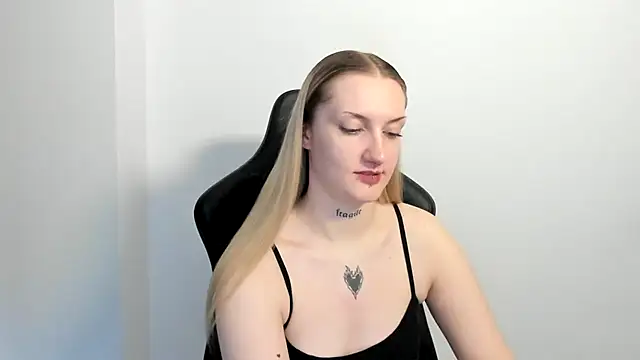 AlexaTease – live chatrum