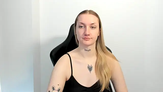AlexaTease Live Chatraum