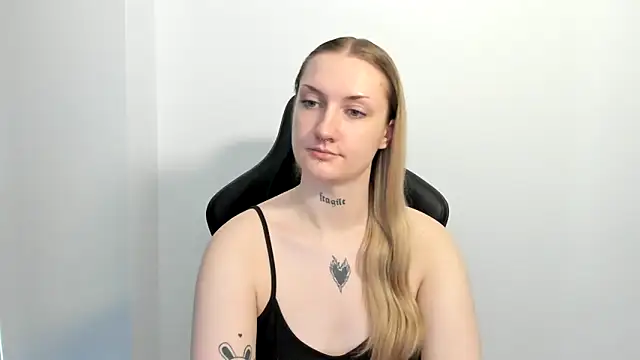 AlexaTease Live Chatrum