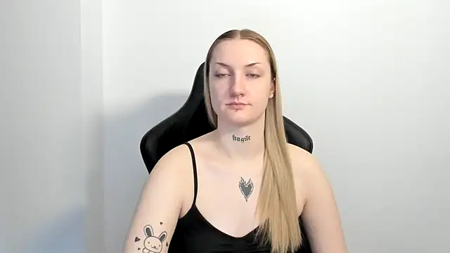 AlexaTease Cameră chat live