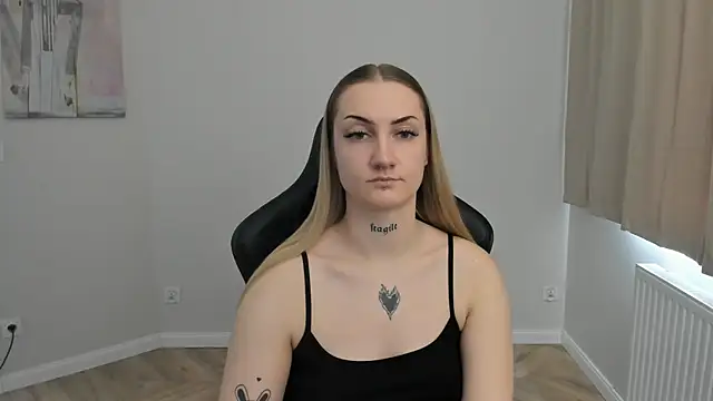 AlexaTease 现场聊天室